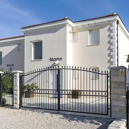 Vila Luxury Stone With Private Pool And Jacuzzi Near Dubrovnik